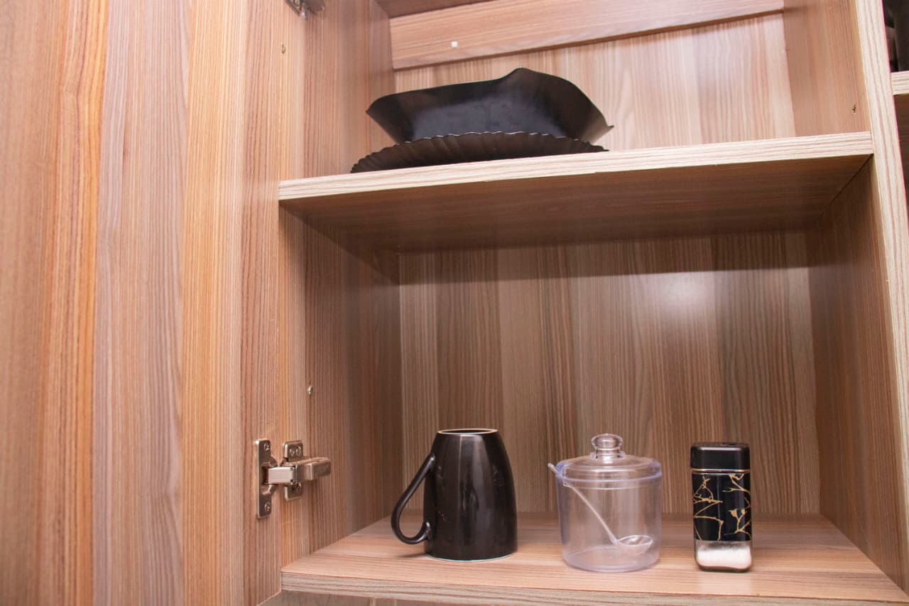 Kitchen Cabinet Mug Jar
